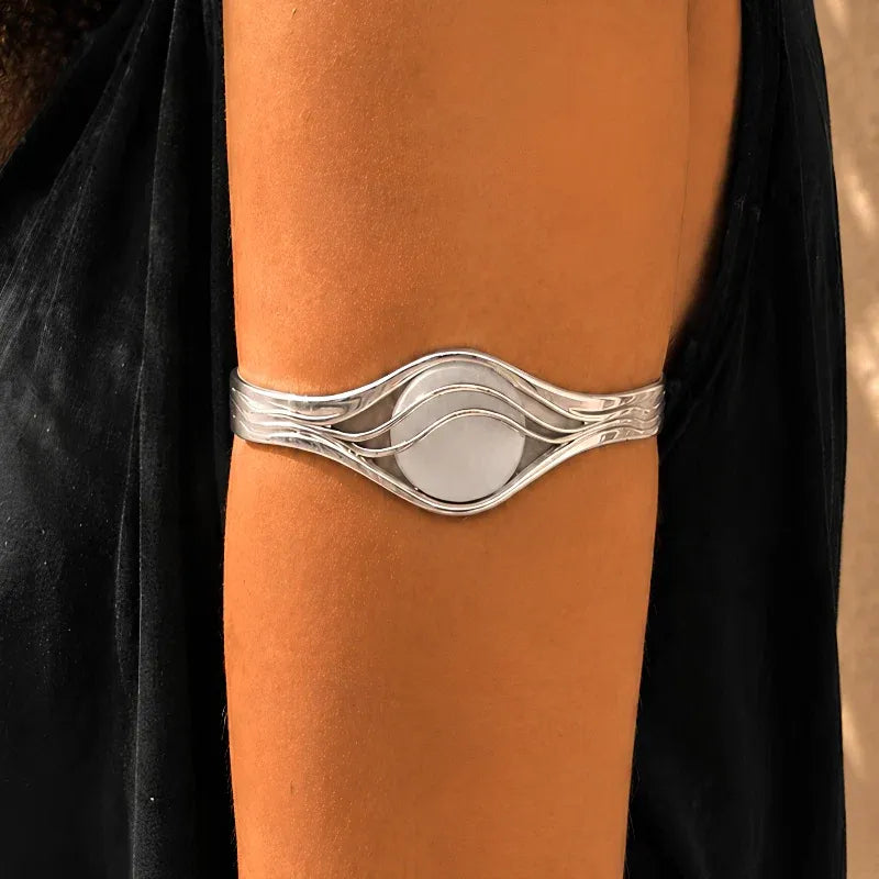 Adjustable Jewelry-Style Armband