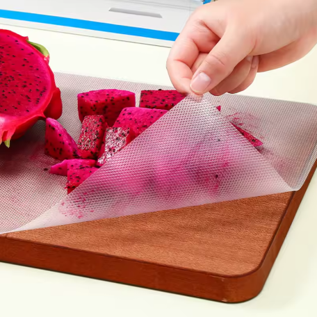 Disposable food-grade PE cutting board, anti-mold, antibacterial, suitable for cutting vegetables and fruits, for outdoor use, sterile board.