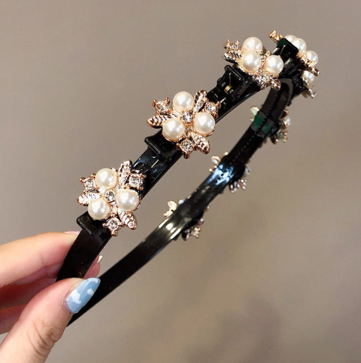 Vintage-Style Headband with a Pearl Topper