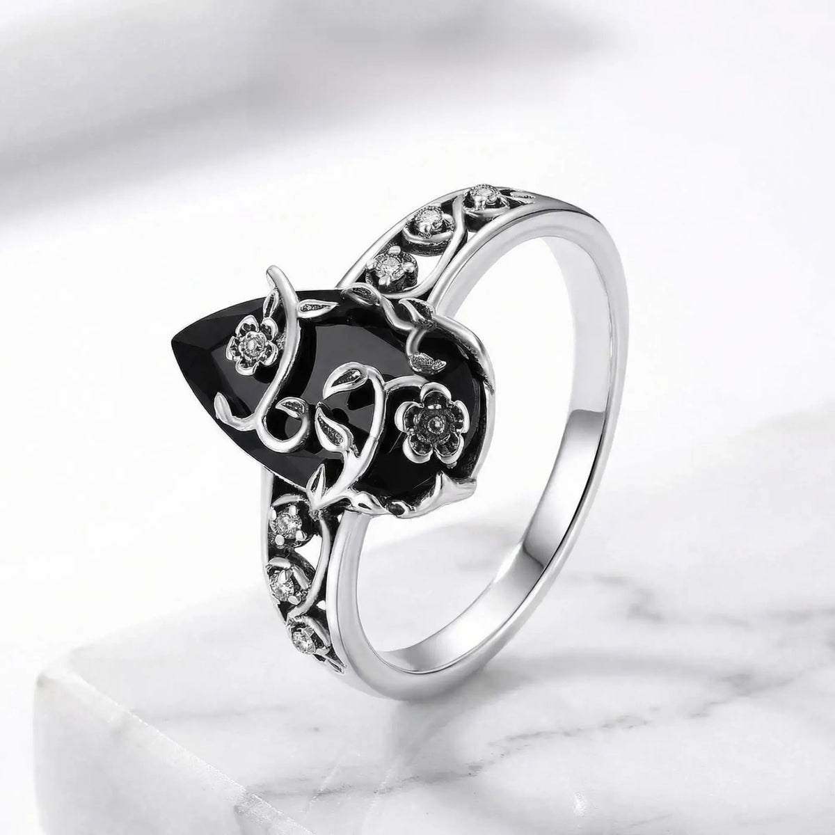💎Bohemian Vintage Floral Vine Ring