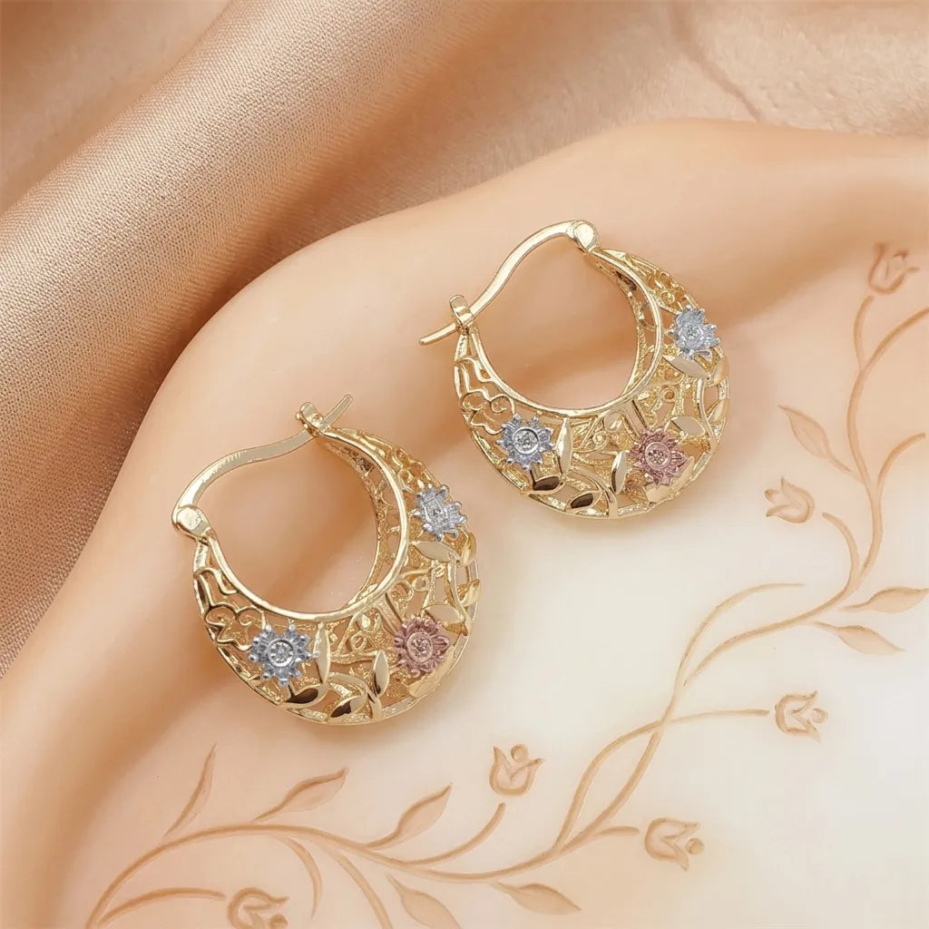 🌸 Vintage  Flower Hoop Earrings