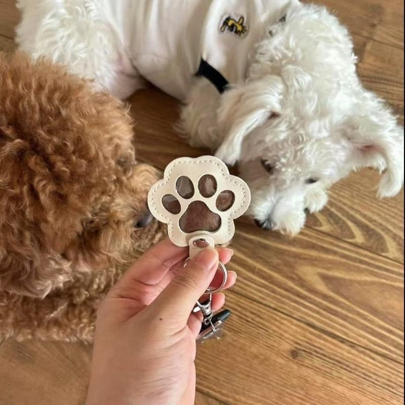 📢📢49% OFF !! ⏰🐾Pet Paw Shaped Leather Keychain