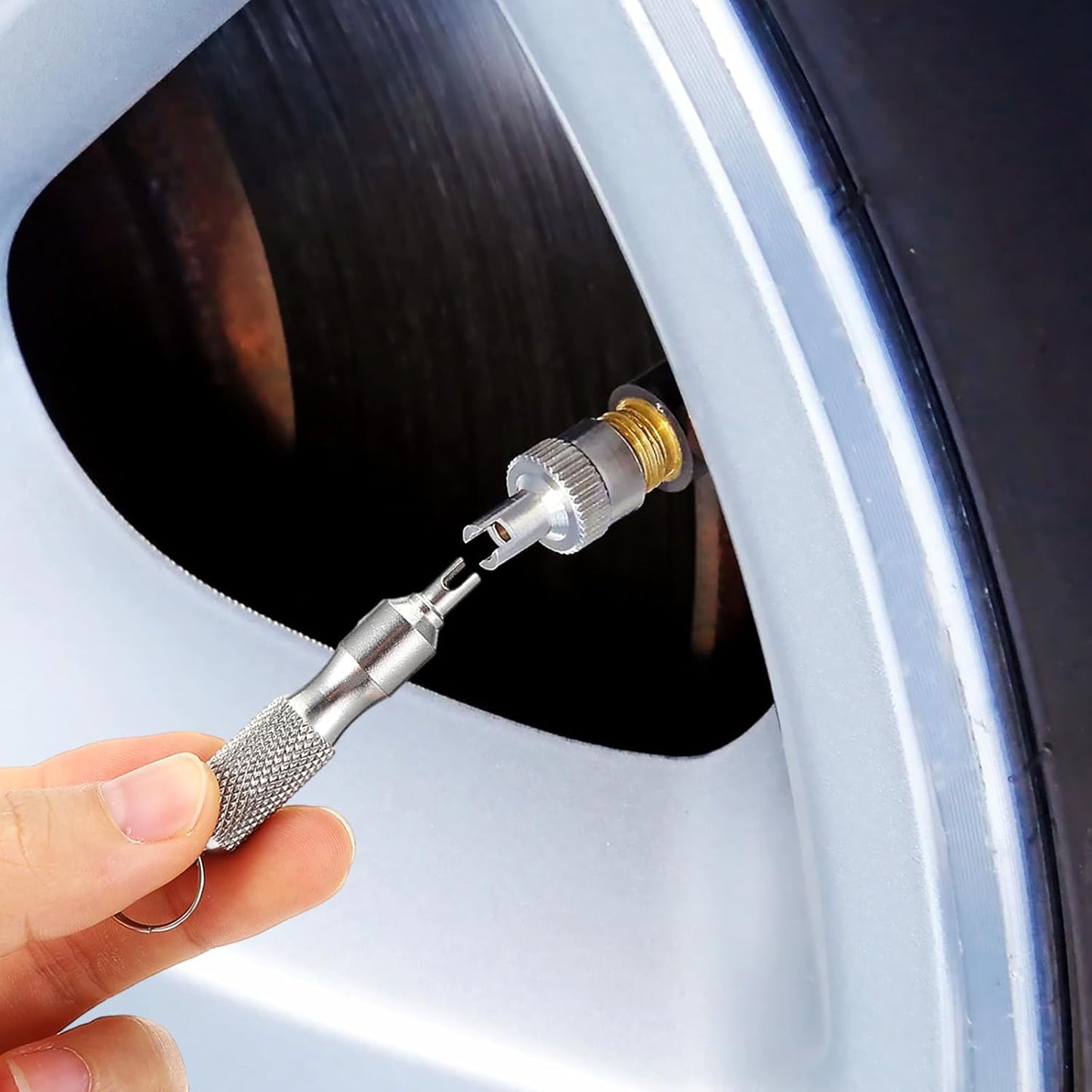 🔧 Paquete de 4 herramientas de extracción de núcleos de válvula de acero inoxidable | Kit portátil de reparación de neumáticos con llavero
