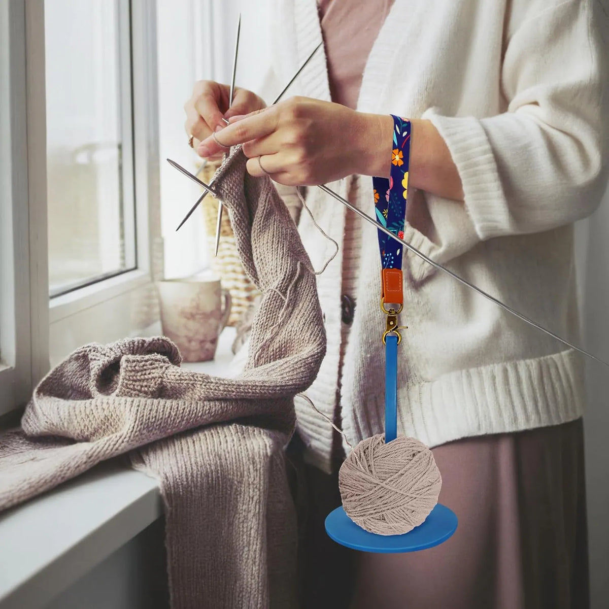 🧶Portable Yarn Holder