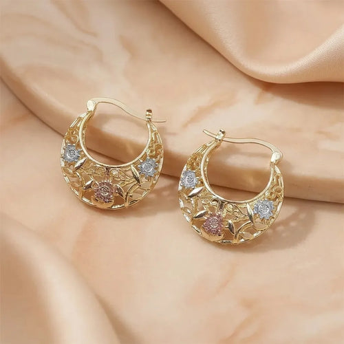 🌸 Vintage  Flower Hoop Earrings