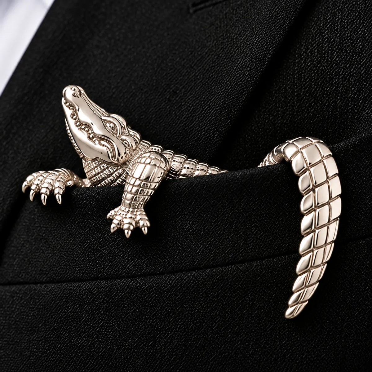 Luxury Sculpted Animal Brooch – Premium Statement Piece for Suits & Blazers