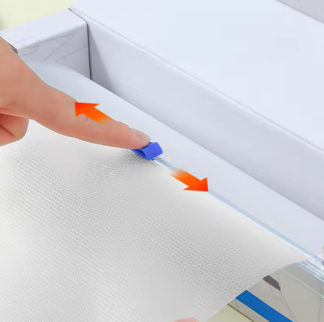 Disposable food-grade PE cutting board, anti-mold, antibacterial, suitable for cutting vegetables and fruits, for outdoor use, sterile board.