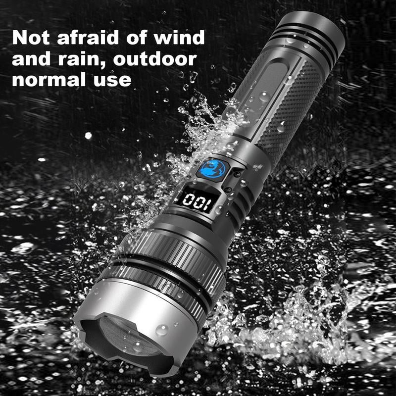 Flashlight with adjustable light range