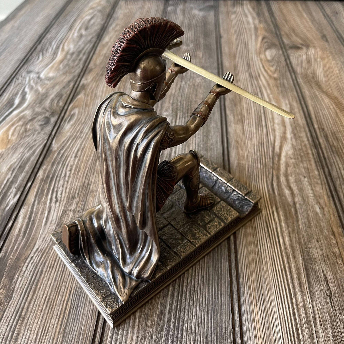 💯  🔥Greece commander statue desk decoration pen holder（15*10*6CM）