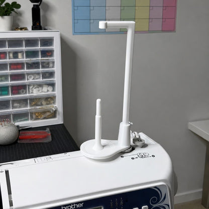 🧵Large Capacity Thread Spool Stand🪡(Compatible With Most Sewing Machines In US Markets)