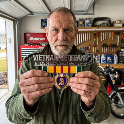 🇺🇸  Promo: 49% OFF 🎖️- Vietnam Veteran Tribute Car Emblem Metal Badge