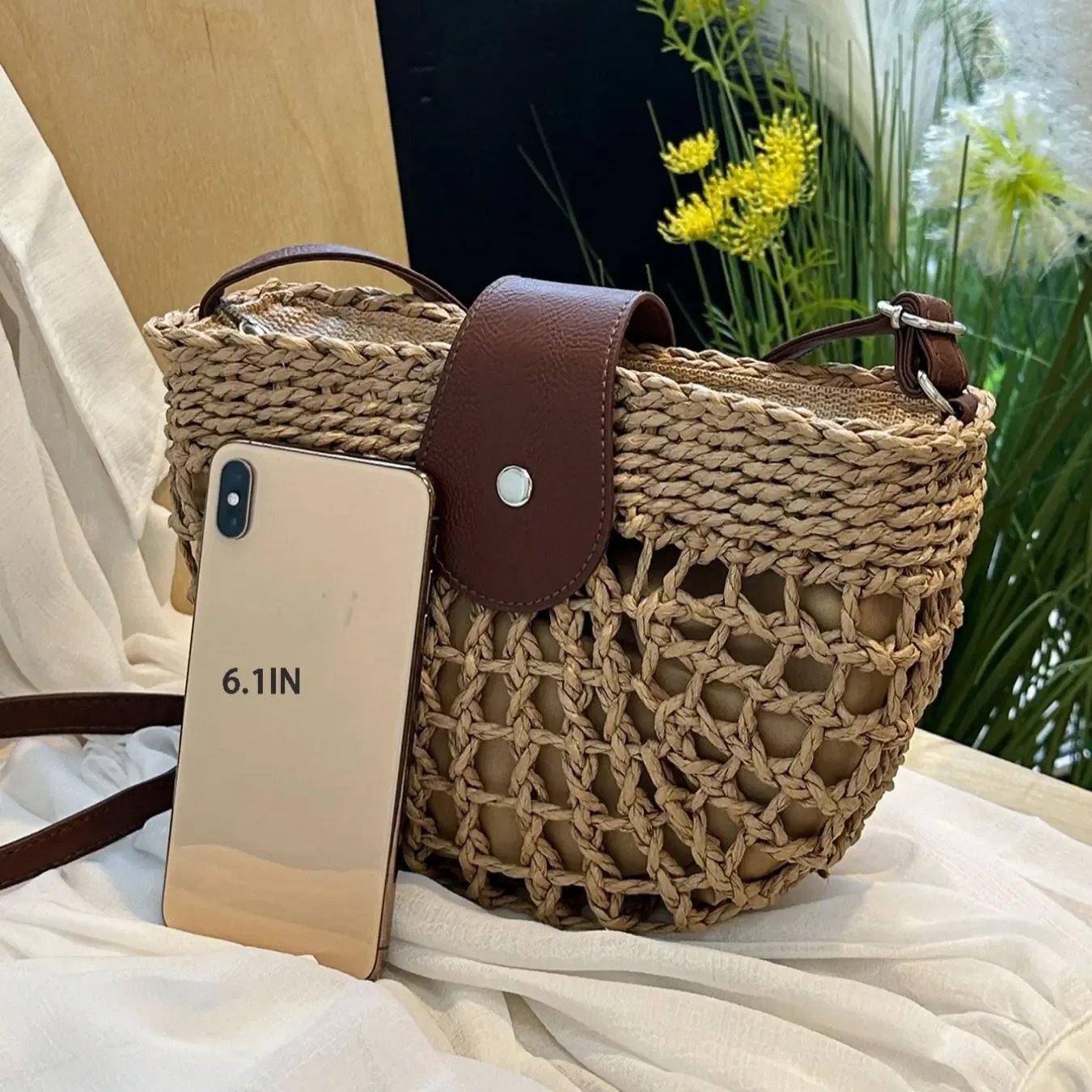 🔥49% OFF✨Women's Boho Semicircular Shape Hollow out Straw Bag