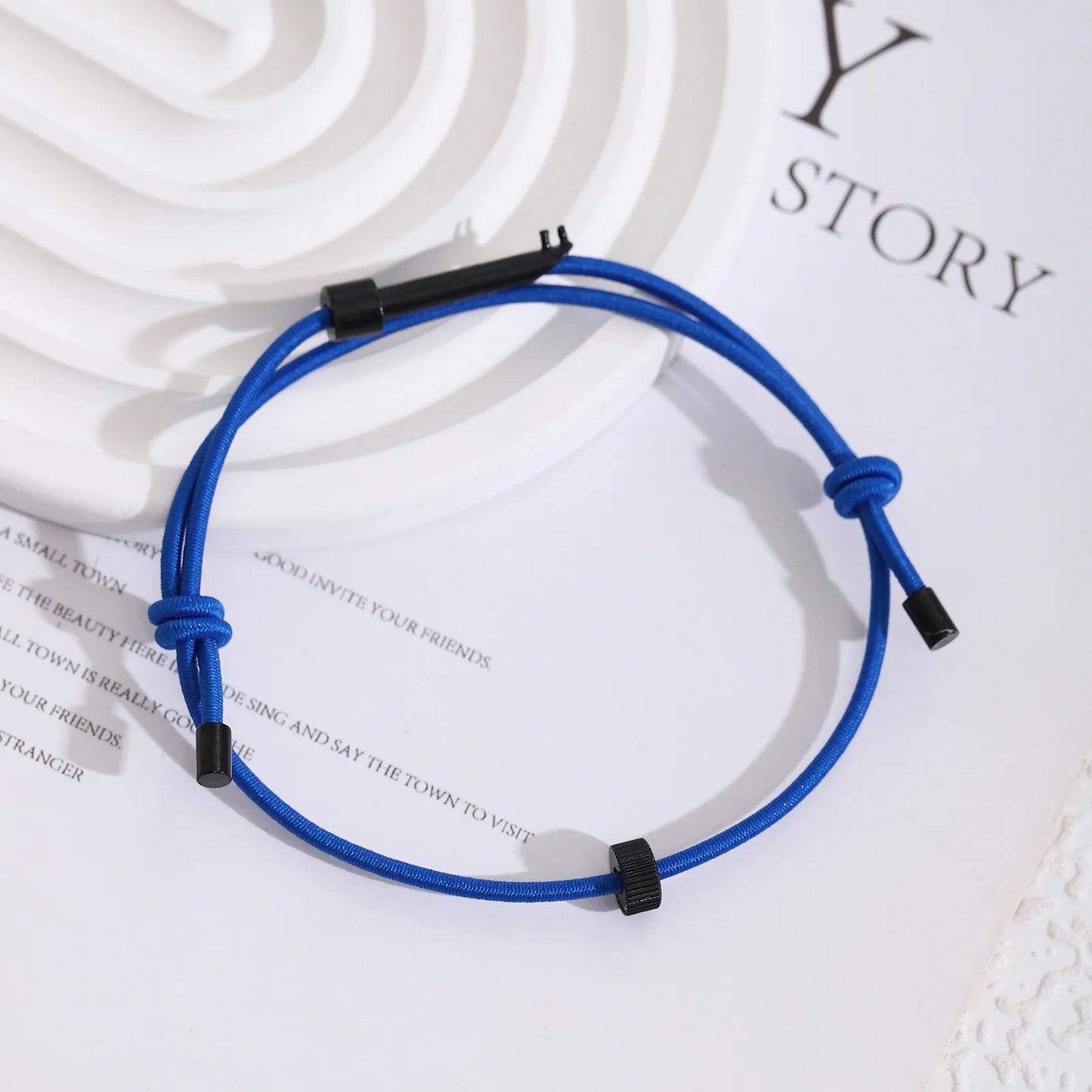 🔥Survival Wrist Strap-Survival Bracelet- Emergency Glass Breaker