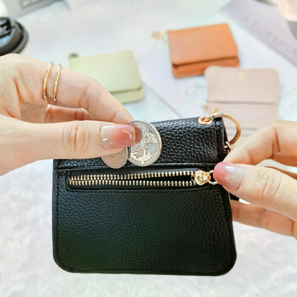 🌹Short Wallets for Women – Fashionable Card Holder with Key Ring & Coin Purse