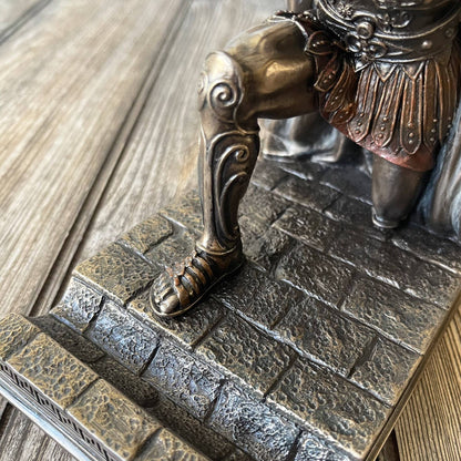 💯  🔥Greece commander statue desk decoration pen holder（15*10*6CM）