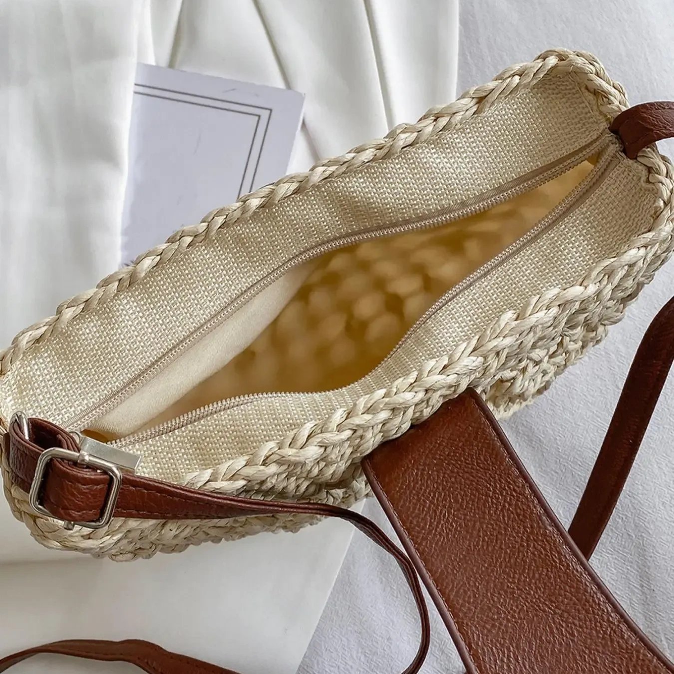 🔥49% OFF✨Women's Boho Semicircular Shape Hollow out Straw Bag