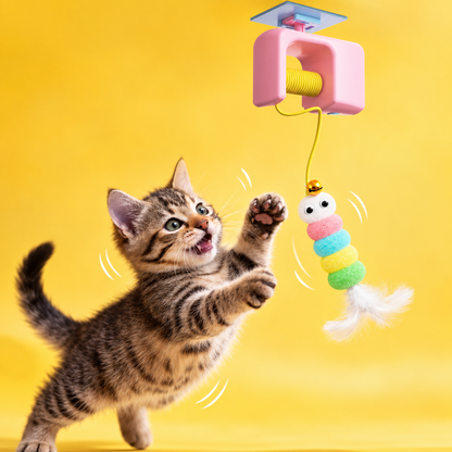 THE AUTOMATIC YO-YO TOY THAT DRIVES CATS WILD