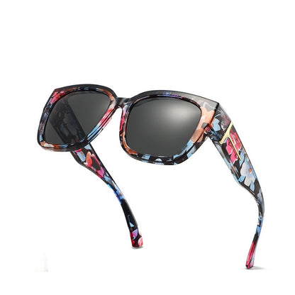Gafas de sol polarizadas de espejo que se ajustan sobre las gafas para hombres y mujeres para conducir