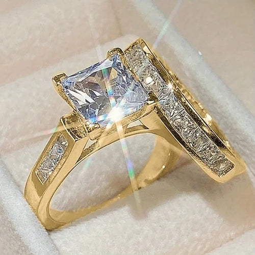 💍 Two-Piece Cubic Zirconia Sparkling Ring Set for Women - Valentine's Day, Anniversary, and Party Jewelry