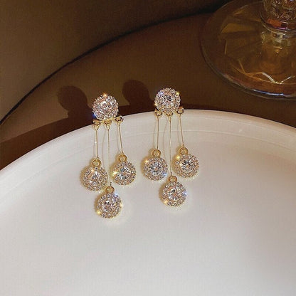 Zircon round petal earrings