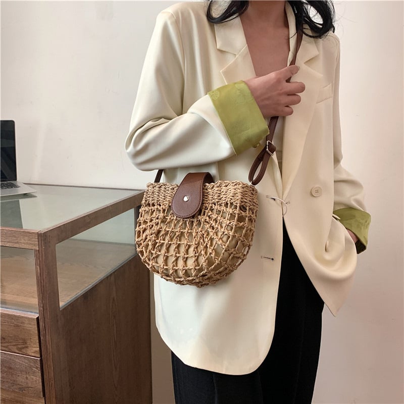🔥49% OFF✨Women's Boho Semicircular Shape Hollow out Straw Bag