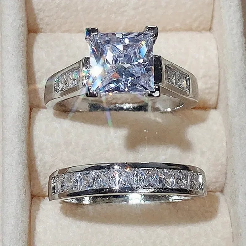 💍 Two-Piece Cubic Zirconia Sparkling Ring Set for Women - Valentine's Day, Anniversary, and Party Jewelry