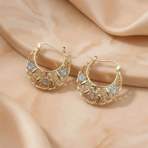 🌸 Vintage Gold Flower Hoop Earrings
