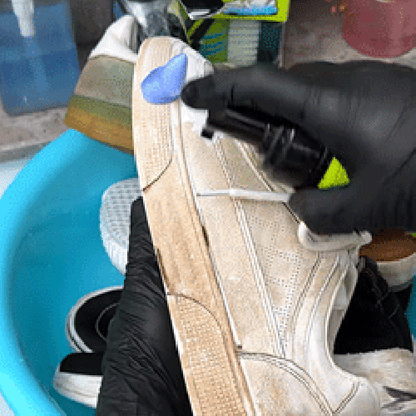 Shoe Care Kit: Shoe cleaning and care kit including dry cleaner, stain removal wipes, basketball shoe cleaner, and dedicated brushes