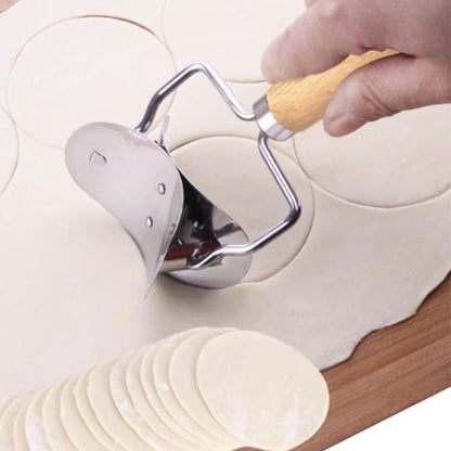 🔥 Stainless Steel Dumpling Wrapper Cutter – Sharp Precision Blade, Multi-Pastry Use & Easy Clean – Homemade Dumplings in Seconds ✨