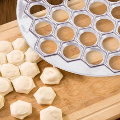 🥳2026 HOT SALE🥟🛡️ Aluminum Dumpling Mold – 37 clear cavities shape perfect dumplings without hand strain. Sturdy support prevents deformation – no more broken dumplings! 🍽️✅