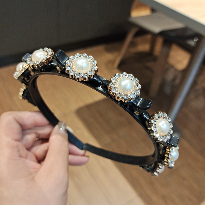 Vintage-Style Headband with a Pearl Topper